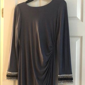 ☂️2/$30☂️Gray long dress, size 6